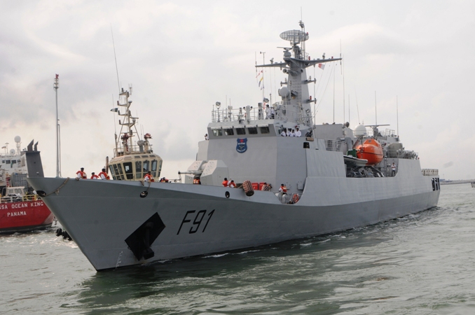 Entran en servicio cuatro buques en la armada de Nigeria